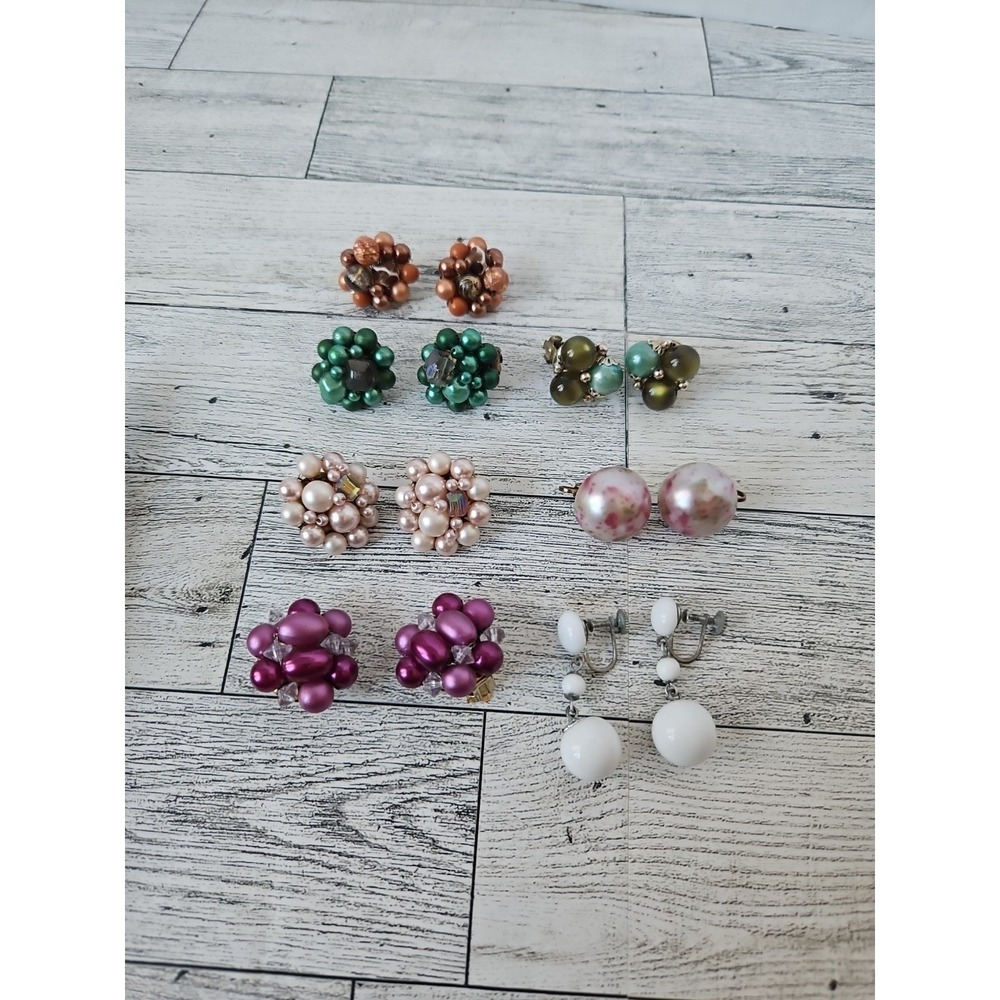 Vtg Lot 7‎ Pair Japan/Hong Kong  Cluster Bead Clip On/screwback Earrings